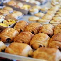 4 Benefits Of Working With A Bakery Supply Manufacturer
