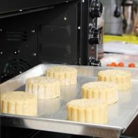 5 Reasons Why Every Confectioner Should Have Bakery Trays